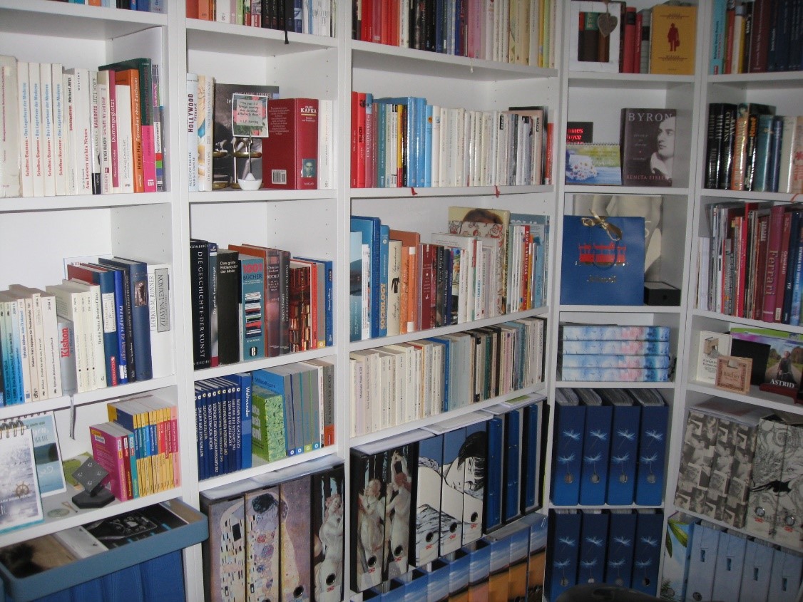 Library klein